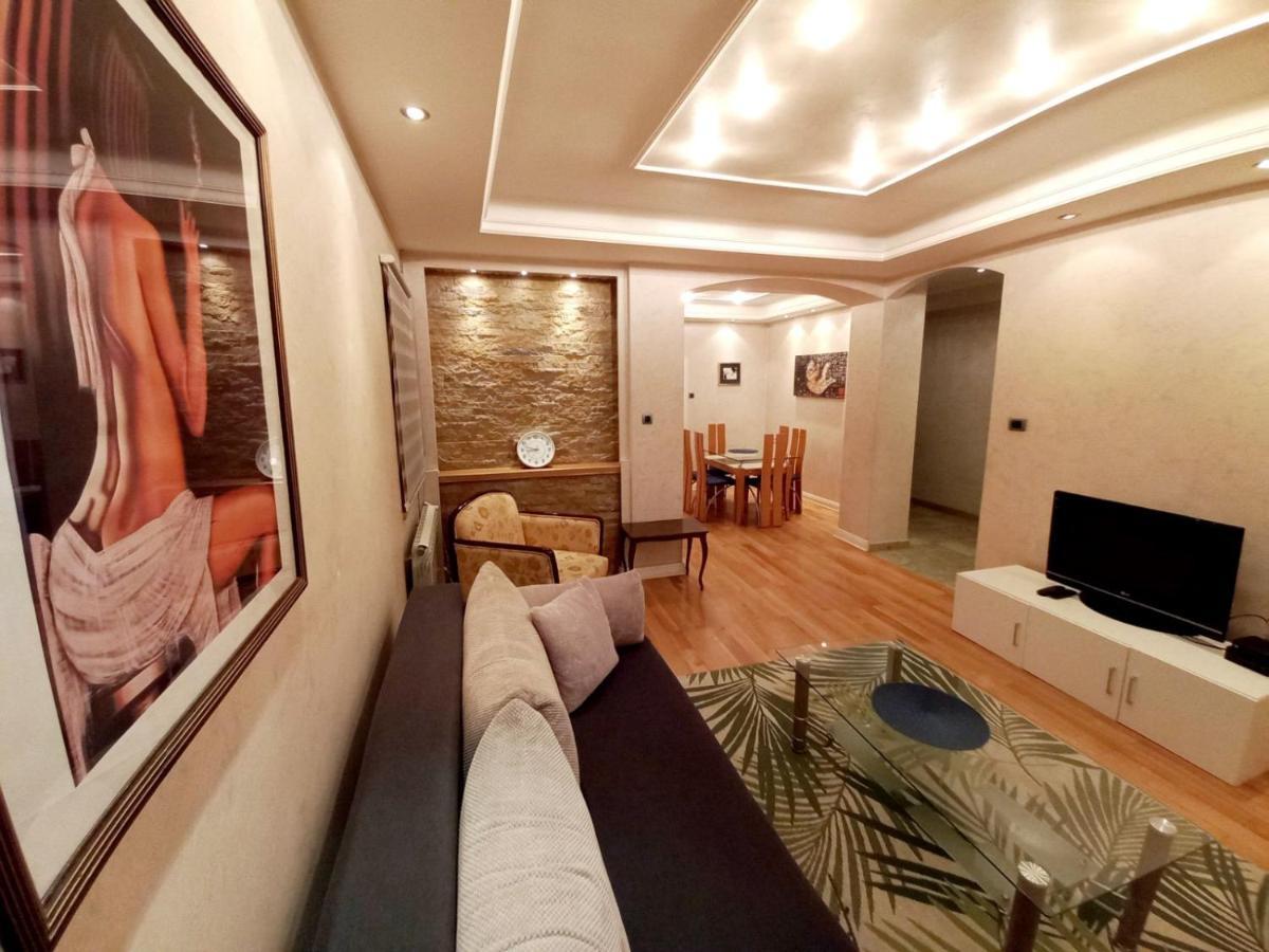 Alex Lux Apartment เบลเกรด ภายนอก รูปภาพ