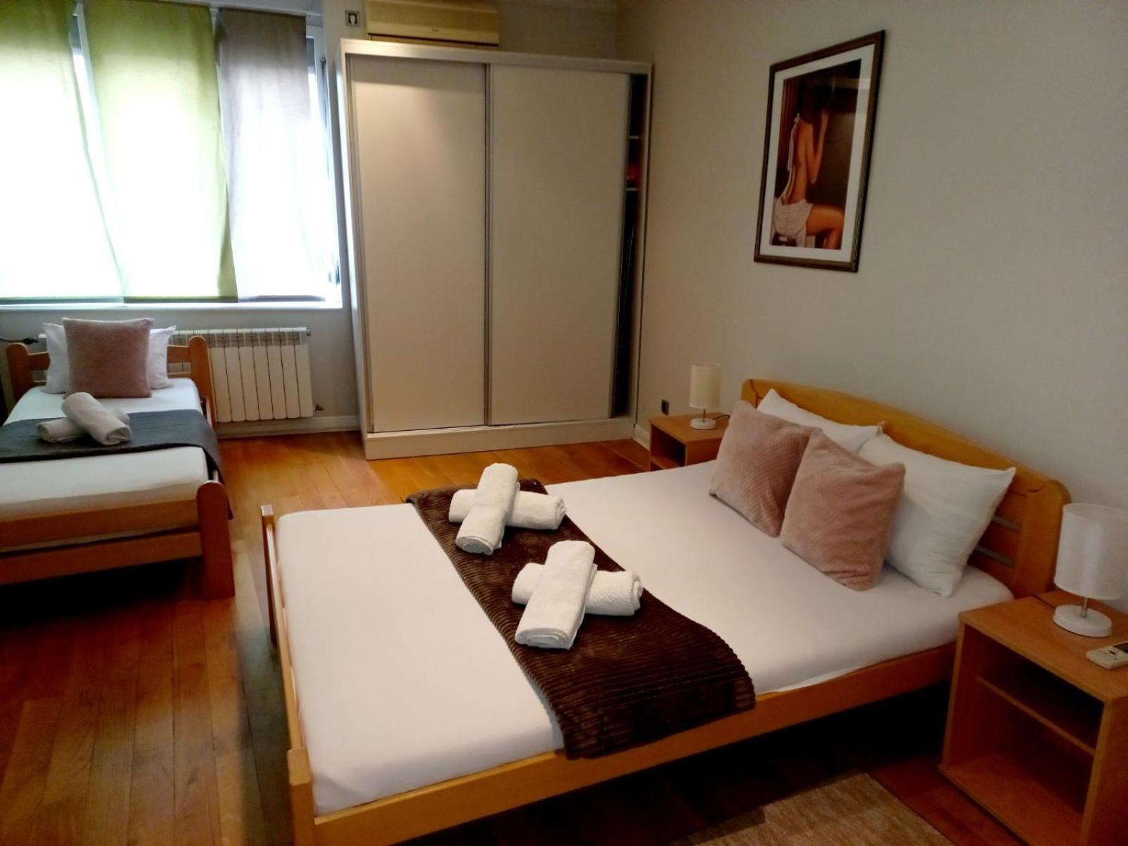 Alex Lux Apartment เบลเกรด ภายนอก รูปภาพ