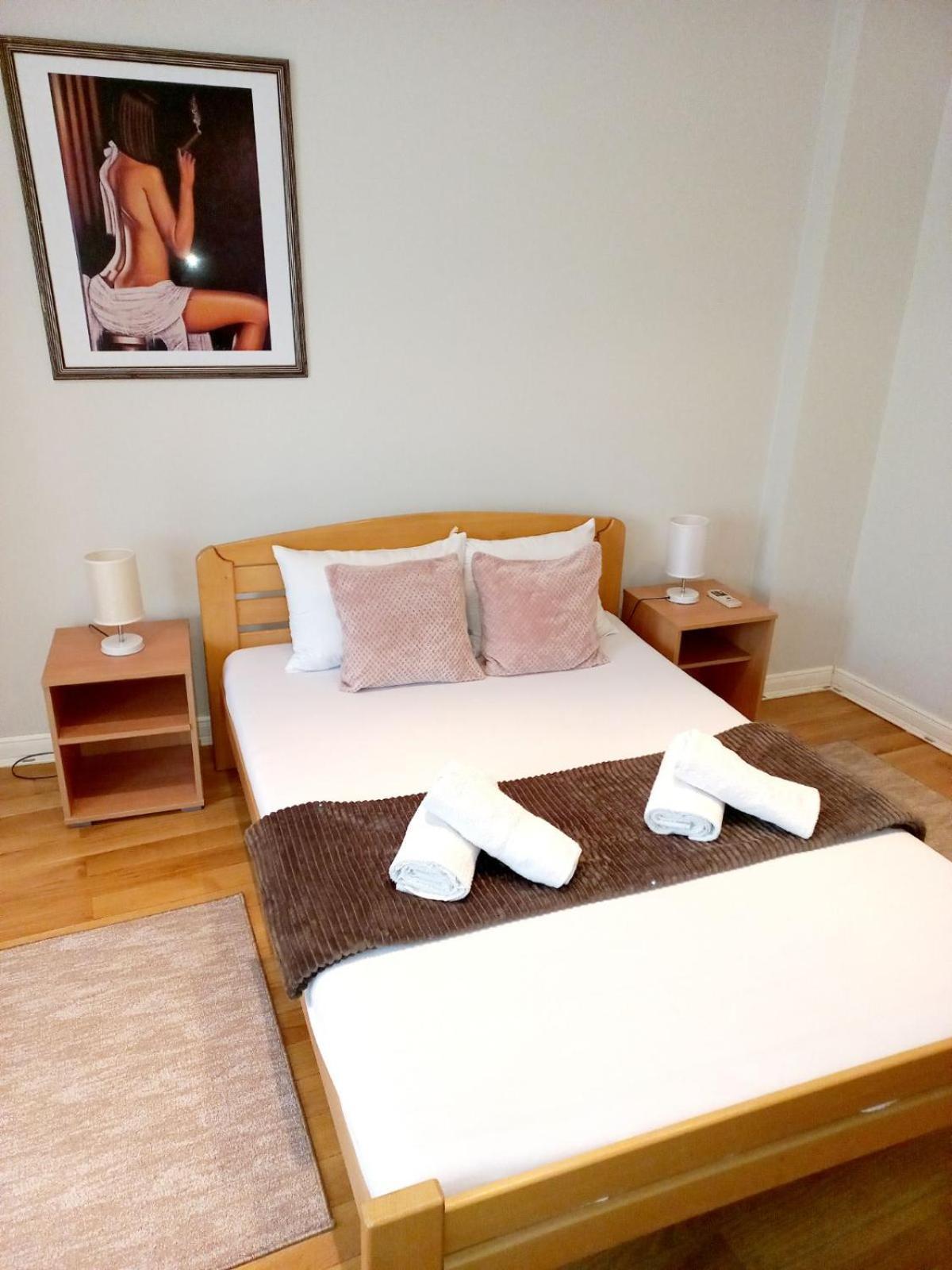 Alex Lux Apartment เบลเกรด ภายนอก รูปภาพ